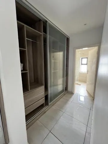 Apartment Charmant Duplex Dakar